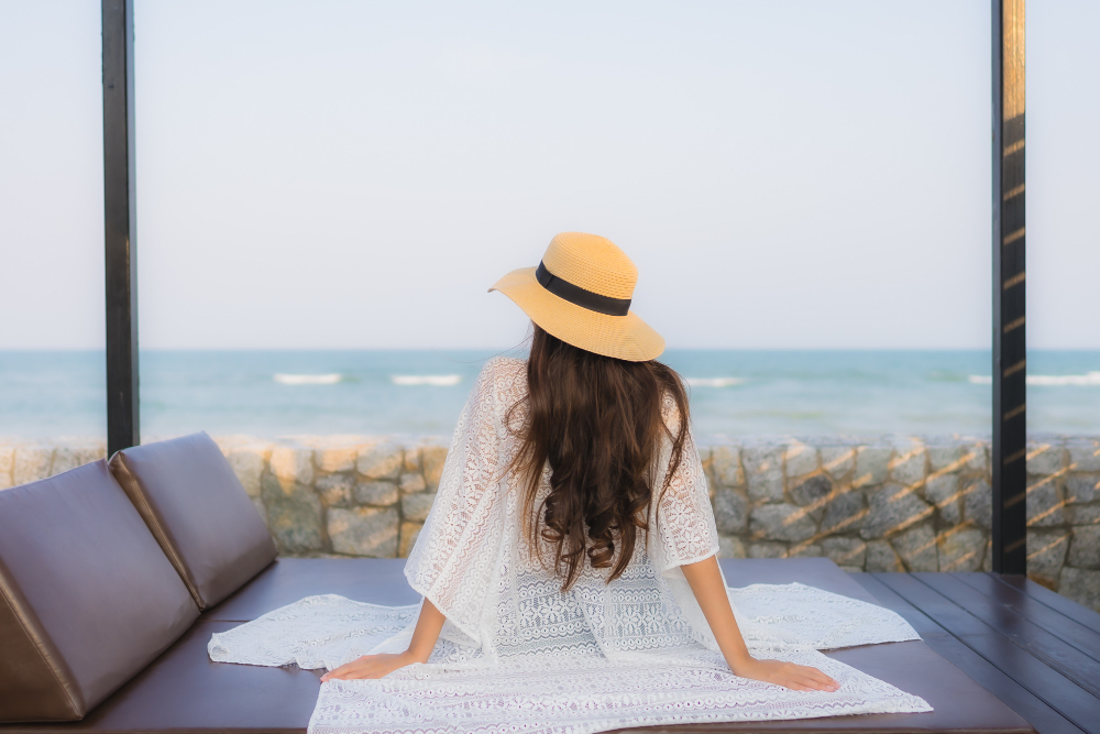 women-only resorts in UAE, female-only travel UAE, private resorts for women in Dubai, solo female travel UAE, Sharjah Ladies Club resort, girls' getaway UAE, luxury resorts for women Middle East